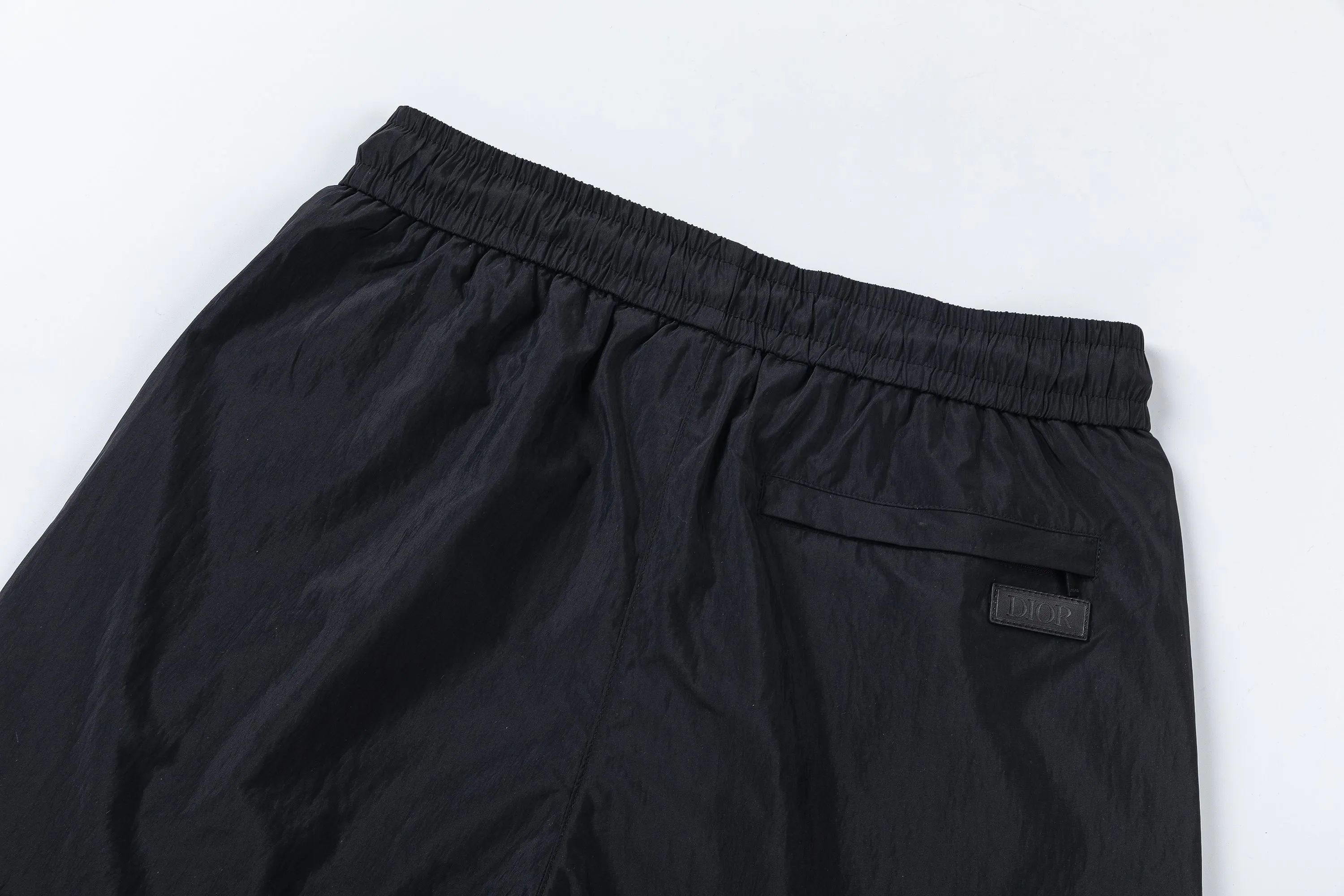 【DIOR  公式旗艦店】ディオール ショートパンツご好評に付き再入荷！250225