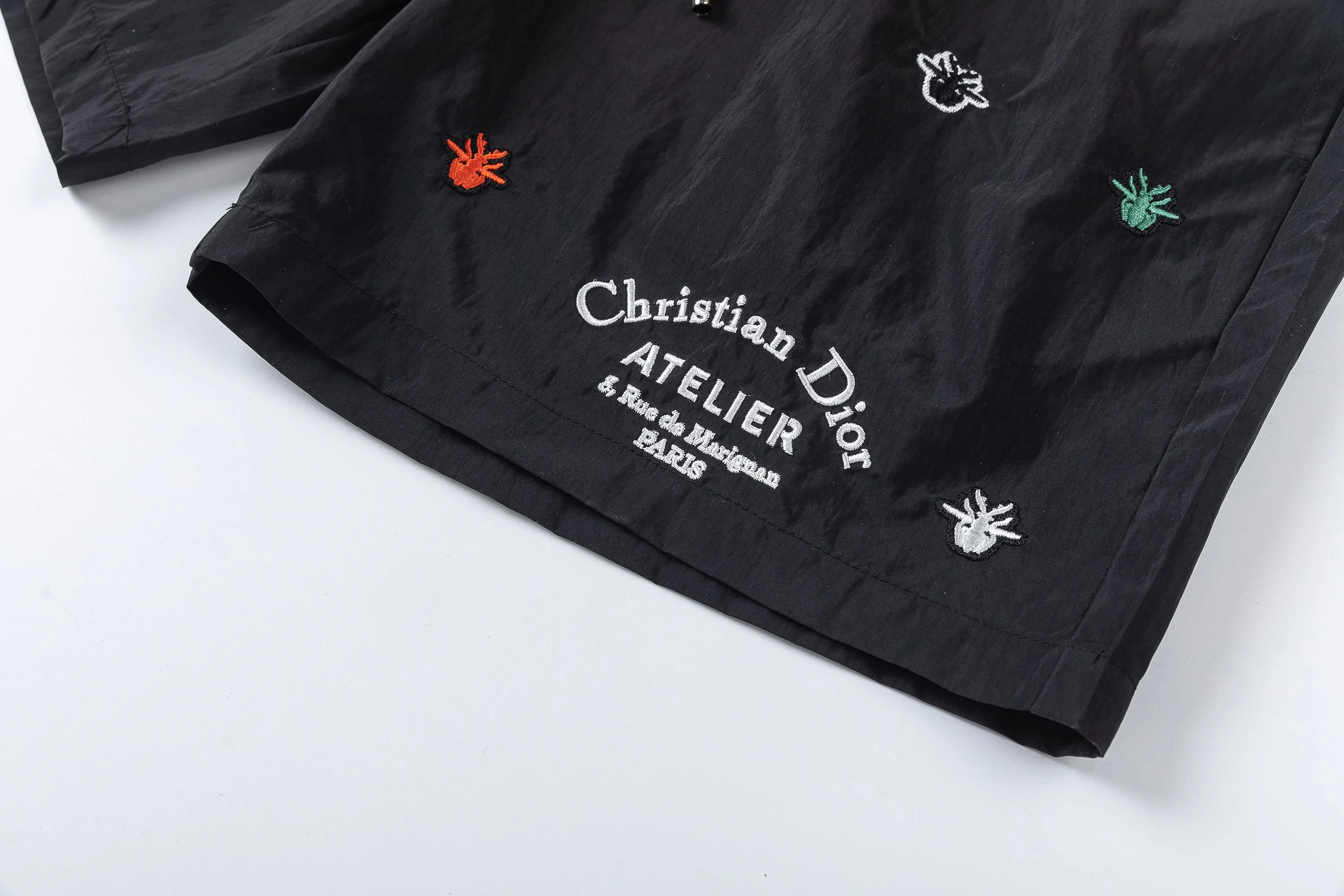 【DIOR  公式旗艦店】ディオール ショートパンツご好評に付き再入荷！250225