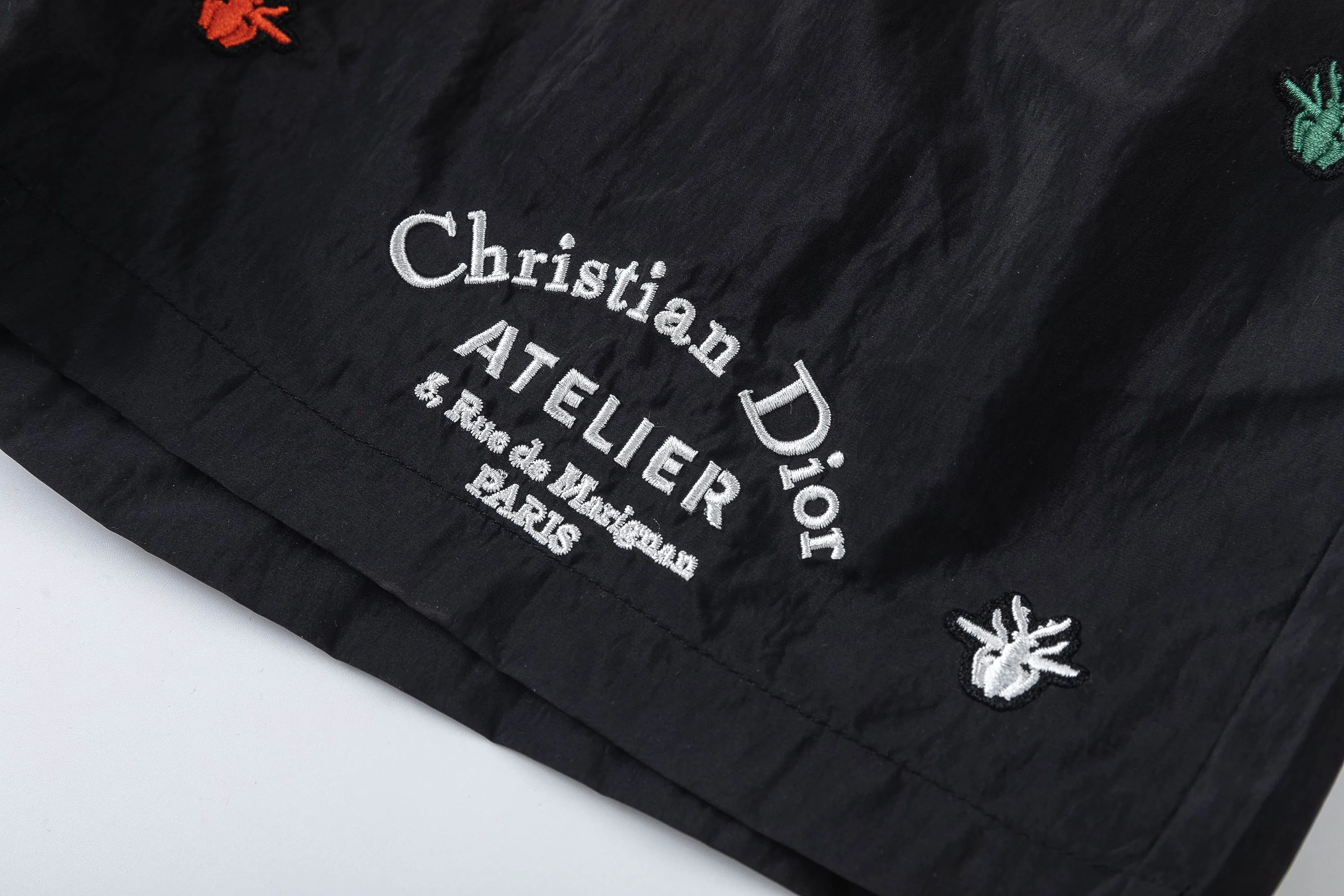 【DIOR  公式旗艦店】ディオール ショートパンツご好評に付き再入荷！250225