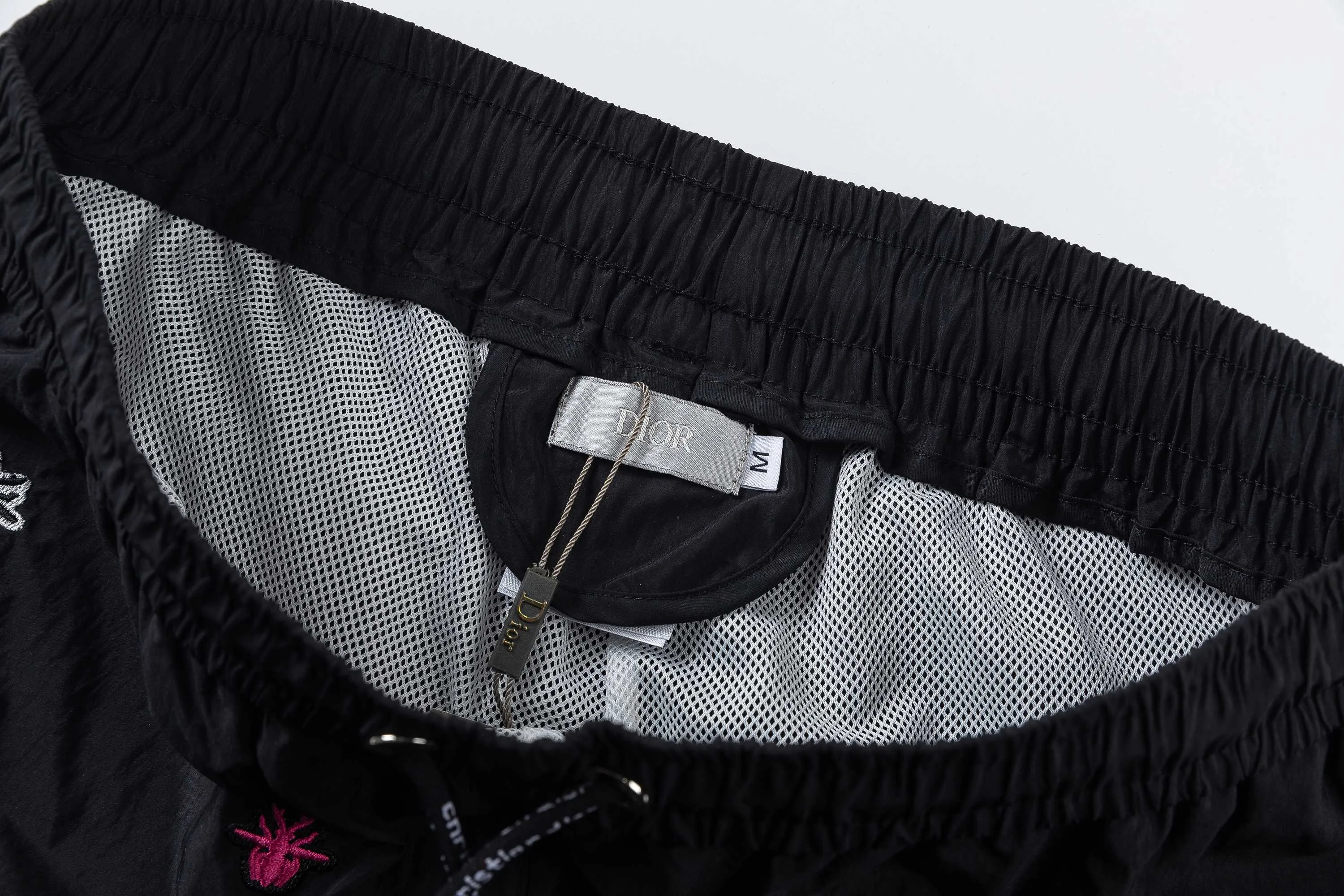 【DIOR  公式旗艦店】ディオール ショートパンツご好評に付き再入荷！250225