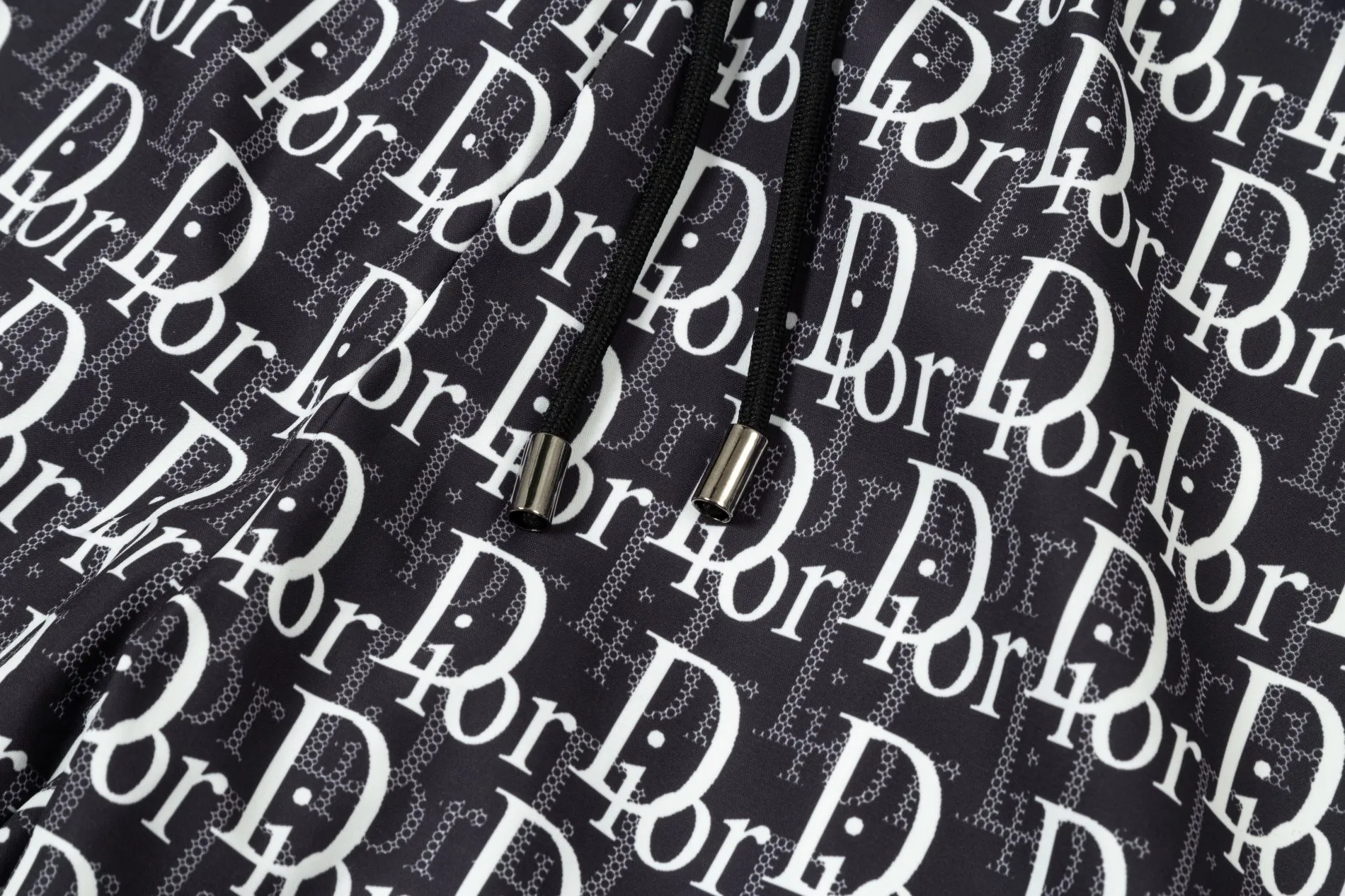 【DIOR  公式旗艦店】ディオール  ショートパンツ  ご好評に付き再入荷！