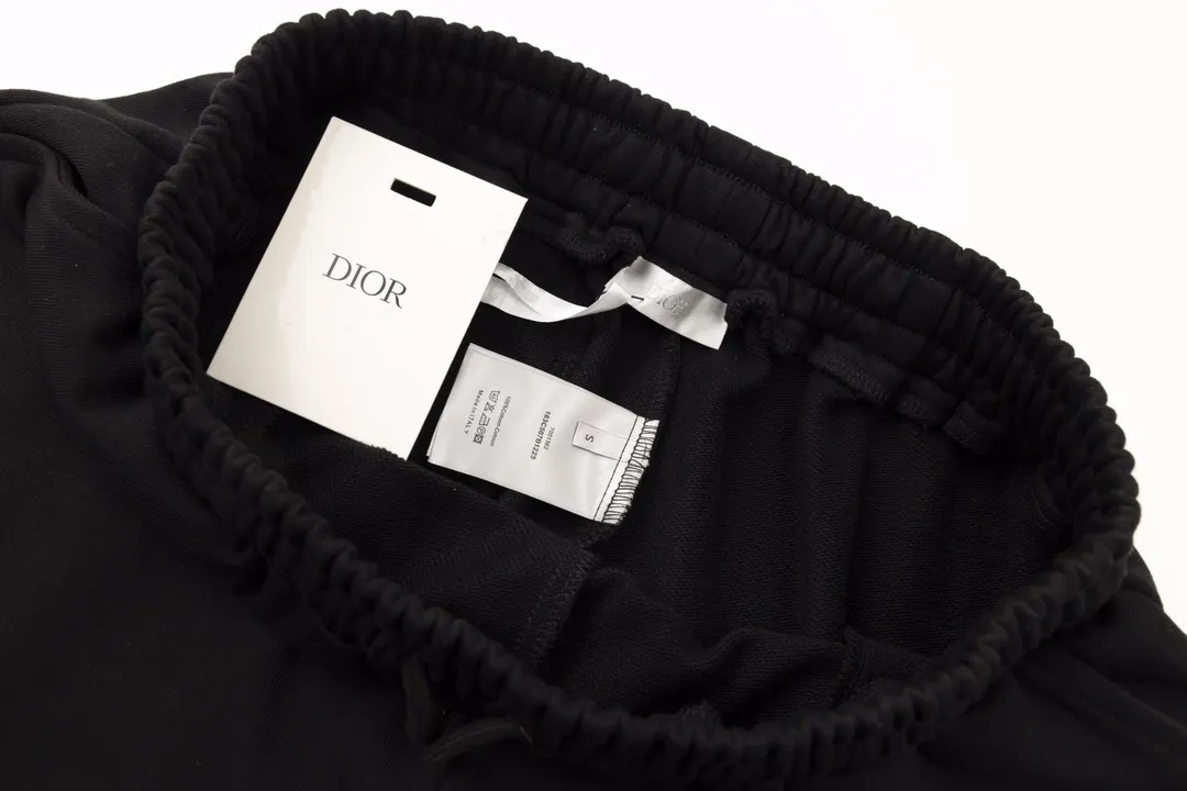 【DIOR  公式旗艦店】ディオール   ショートパンツ  ご好評に付き再入荷！
