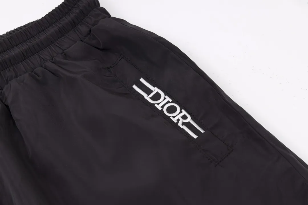 【DIOR  公式旗艦店】ディオール   ショートパンツ  ご好評に付き再入荷！