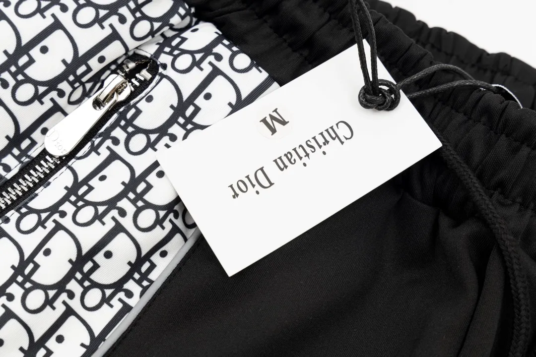 【DIOR   公式旗艦店】ディオール   ショートパンツご好評に付き再入荷！