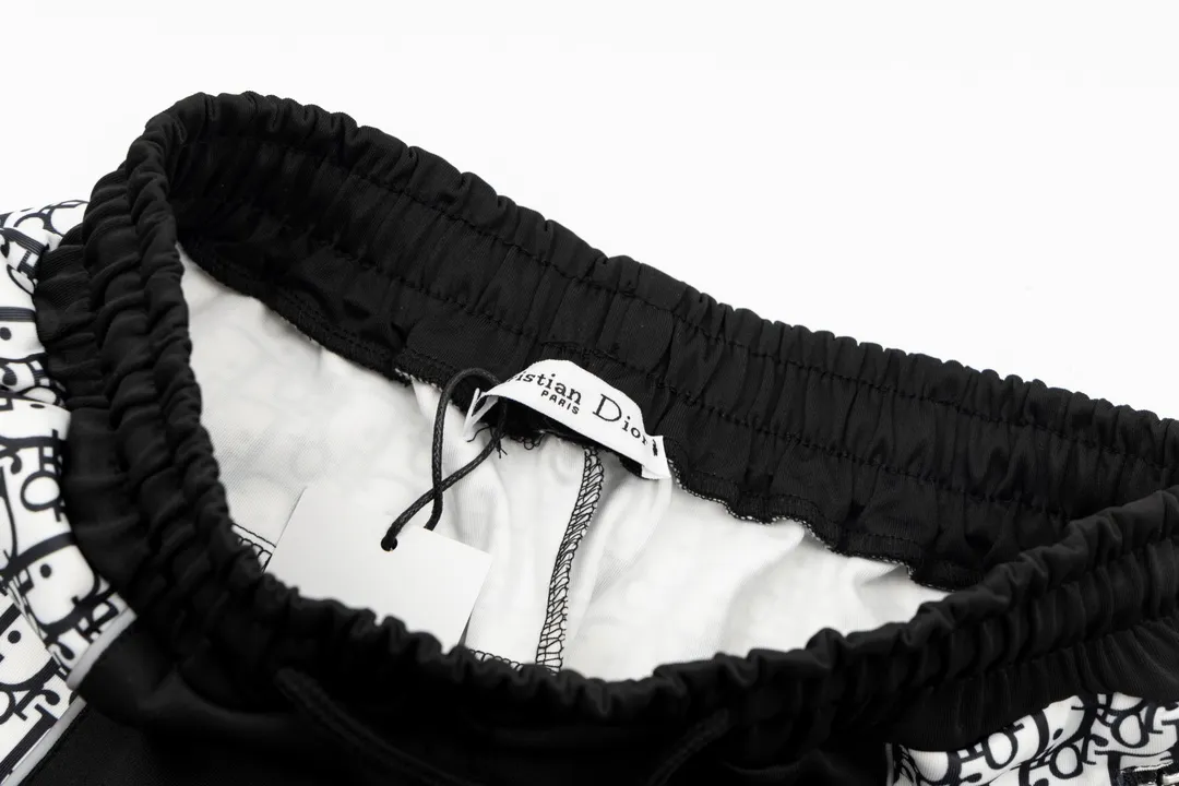 【DIOR   公式旗艦店】ディオール   ショートパンツご好評に付き再入荷！