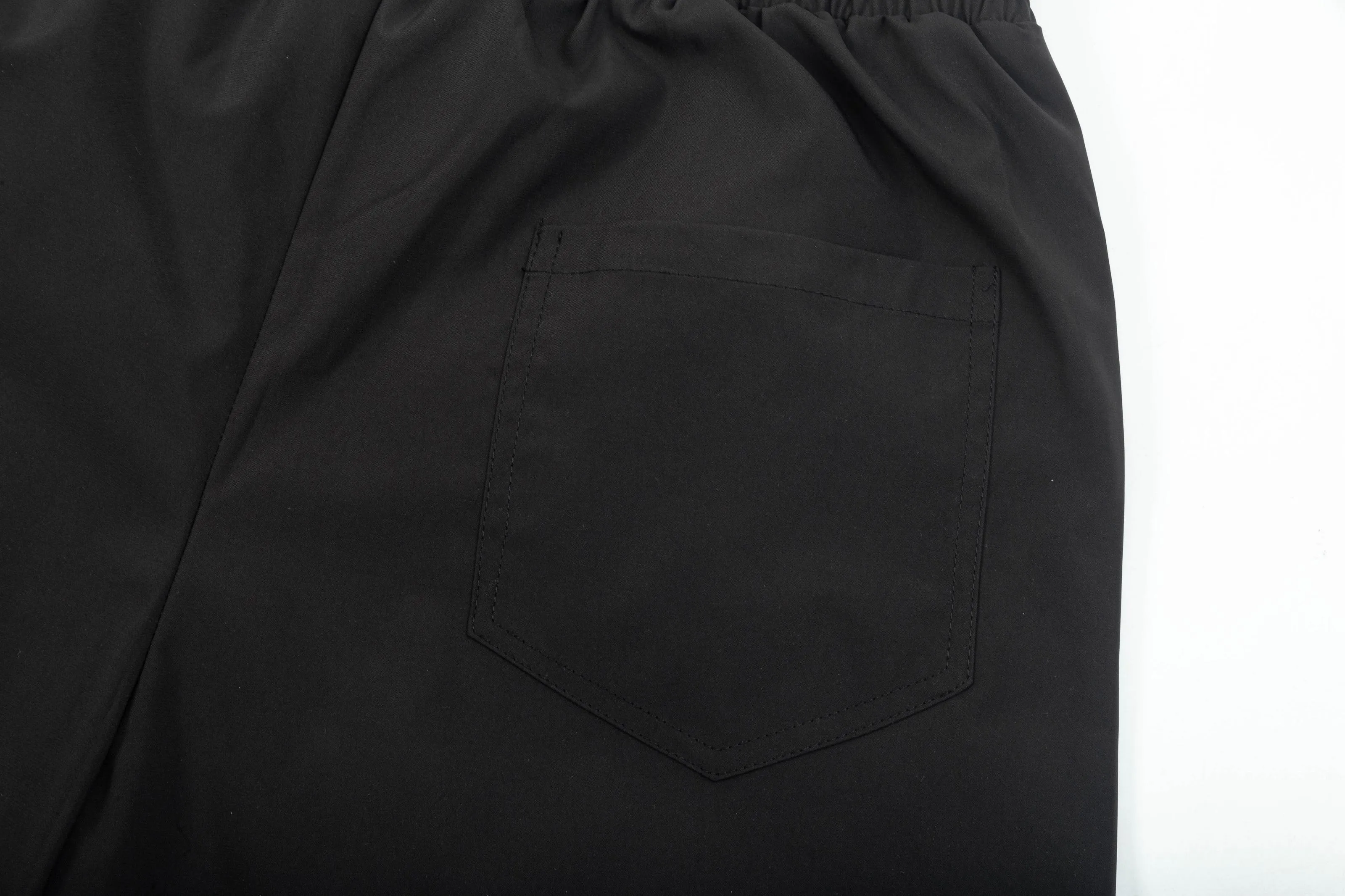 【BURBERRY  公式旗艦店】バーバリー  ショートパンツご好評に付き再入荷！250226