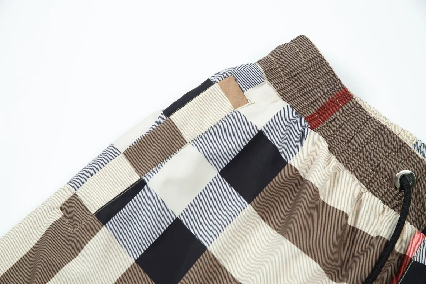 【BURBERRY  公式旗艦店】バーバリー ショートパンツご好評に付き再入荷 240801