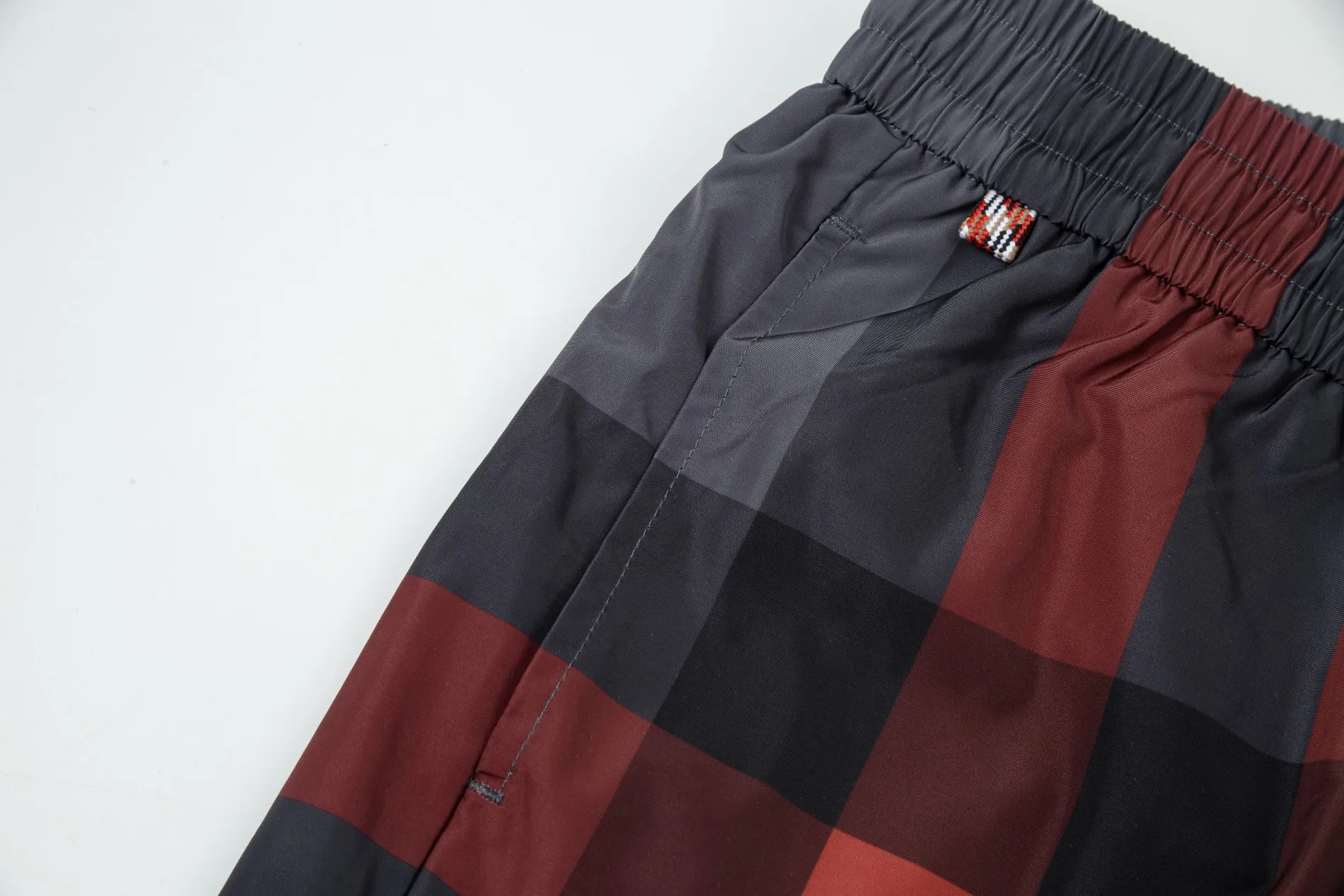 【BURBERRY  公式旗艦店】バーバリー  ショートパンツご好評に付き再入荷！