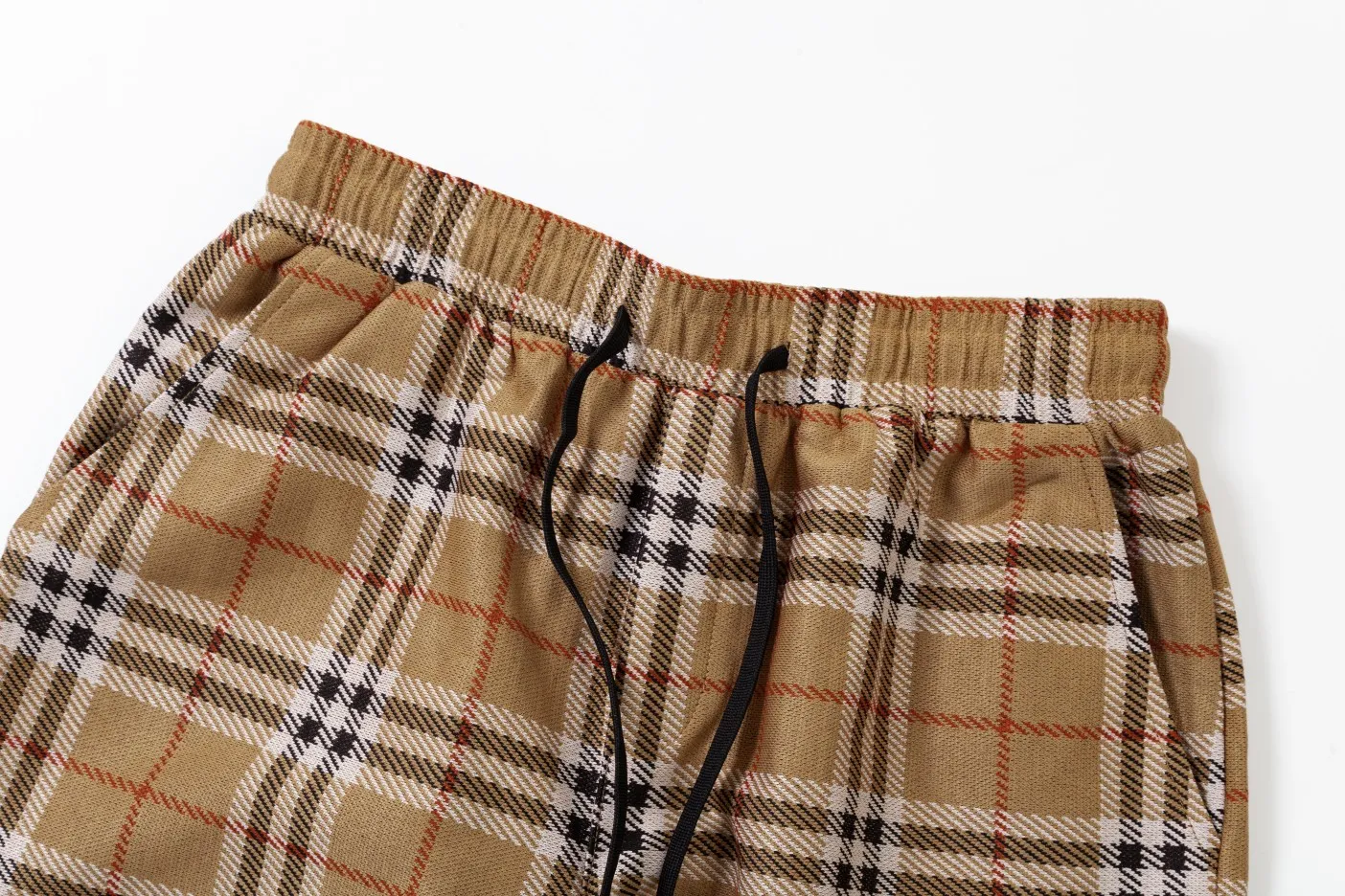 【BURBERRY  公式旗艦店】バーバリー  ショートパンツ  ご好評に付き再入荷！