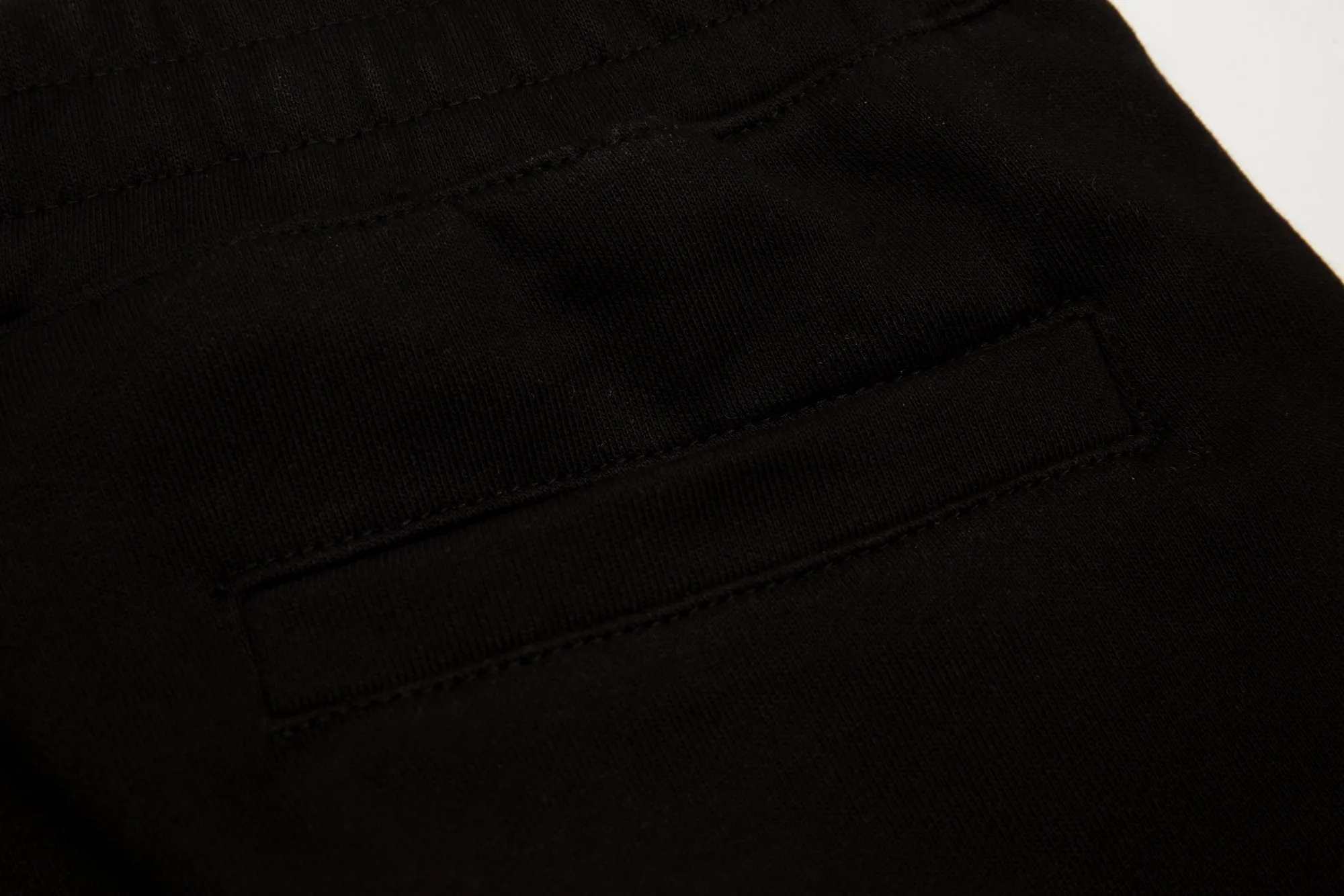 【BURBERRY  公式旗艦店】バーバリー   ショートパンツご好評に付き再入荷！