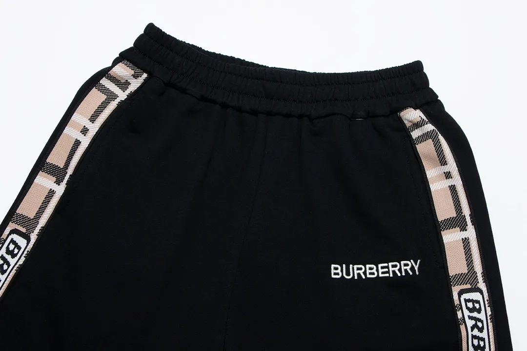 【BURBERRY  公式旗艦店】バーバリー   ショートパンツ  ご好評に付き再入荷！