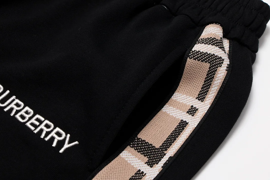 【BURBERRY  公式旗艦店】バーバリー   ショートパンツ  ご好評に付き再入荷！