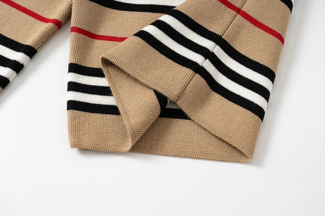 【BURBERRY  公式旗艦店】バーバリー  ショートパンツ  ご好評に付き再入荷！