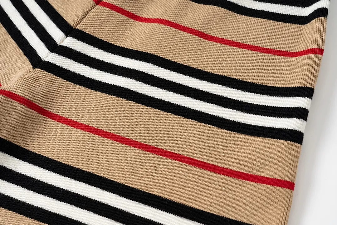 【BURBERRY  公式旗艦店】バーバリー  ショートパンツ  ご好評に付き再入荷！