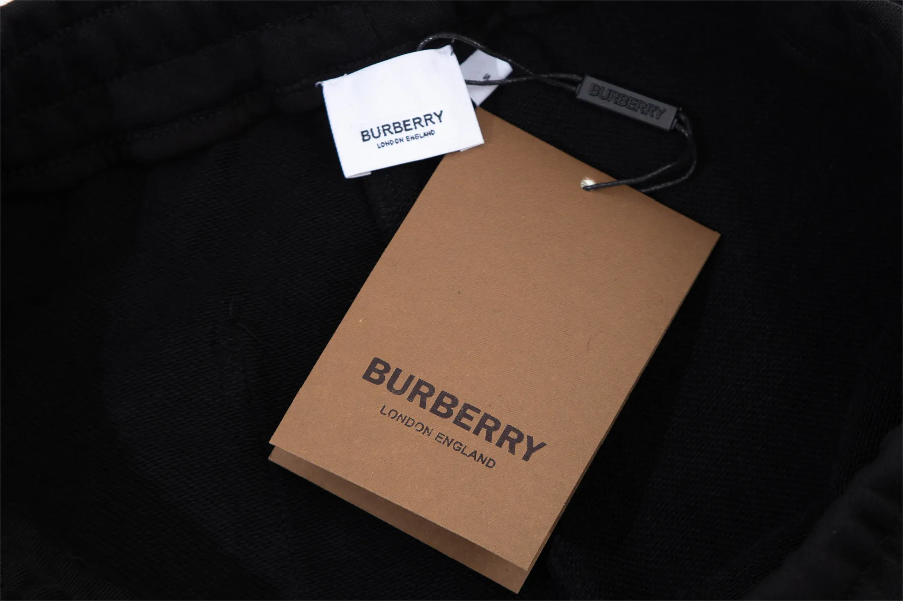 【BURBERRY  公式旗艦店】バーバリー  ショートパンツ  ご好評に付き再入荷！