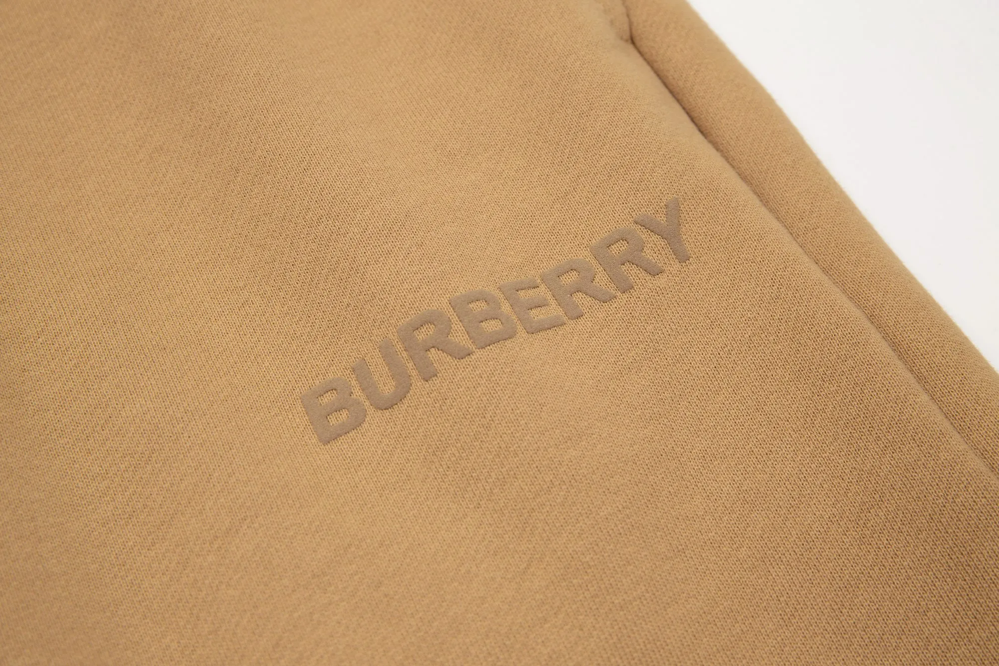 【BURBERRY  公式旗艦店】バーバリー  ショートパンツ  ご好評に付き再入荷！