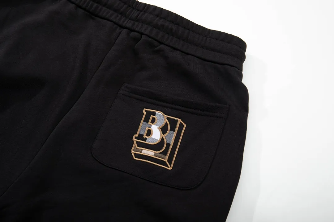 【BURBERRY  公式旗艦店】バーバリー  ショートパンツ  ご好評に付き再入荷！