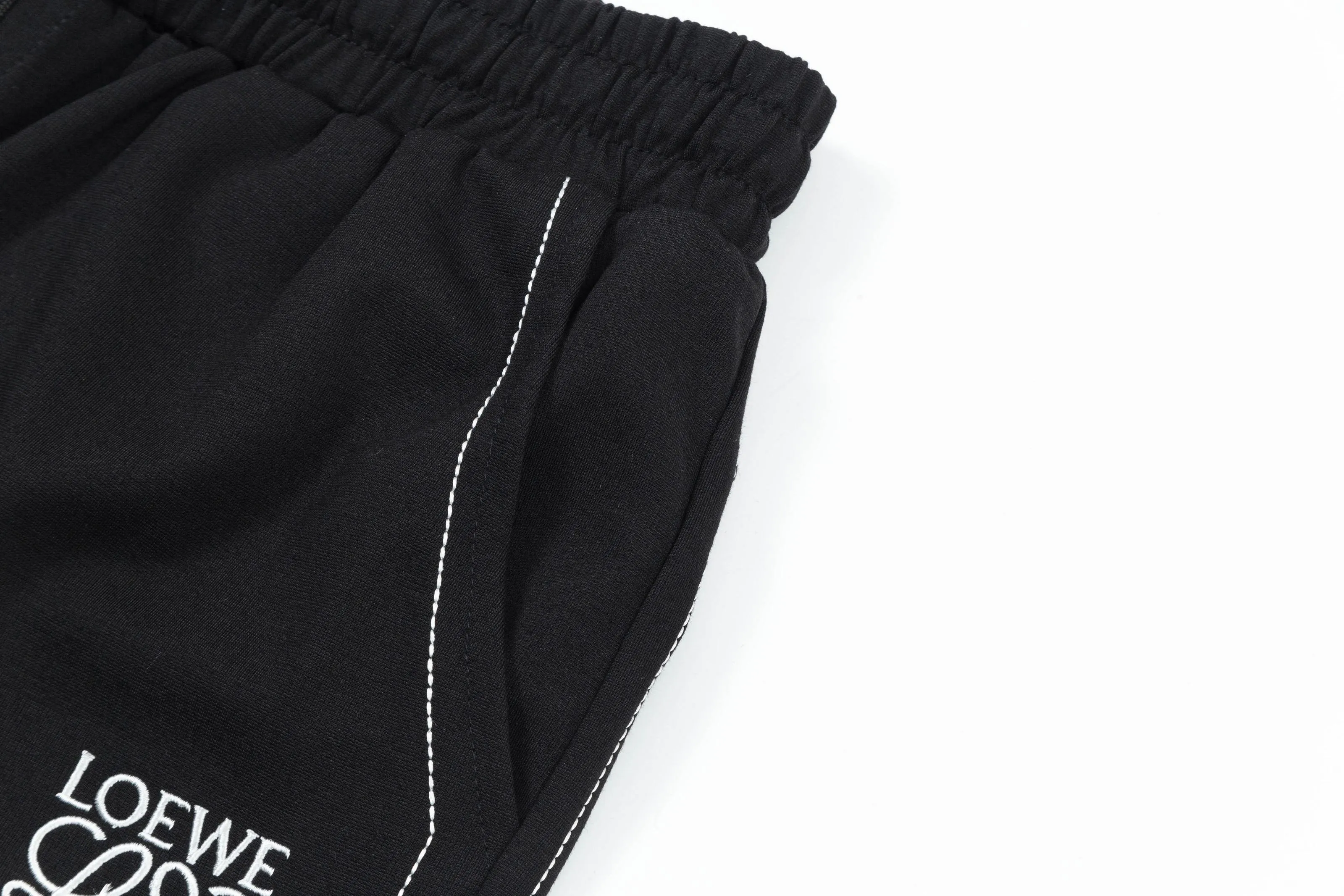 【LOEWE  公式旗艦店】ロエベ  ショートパンツご好評に付き再入荷！250227