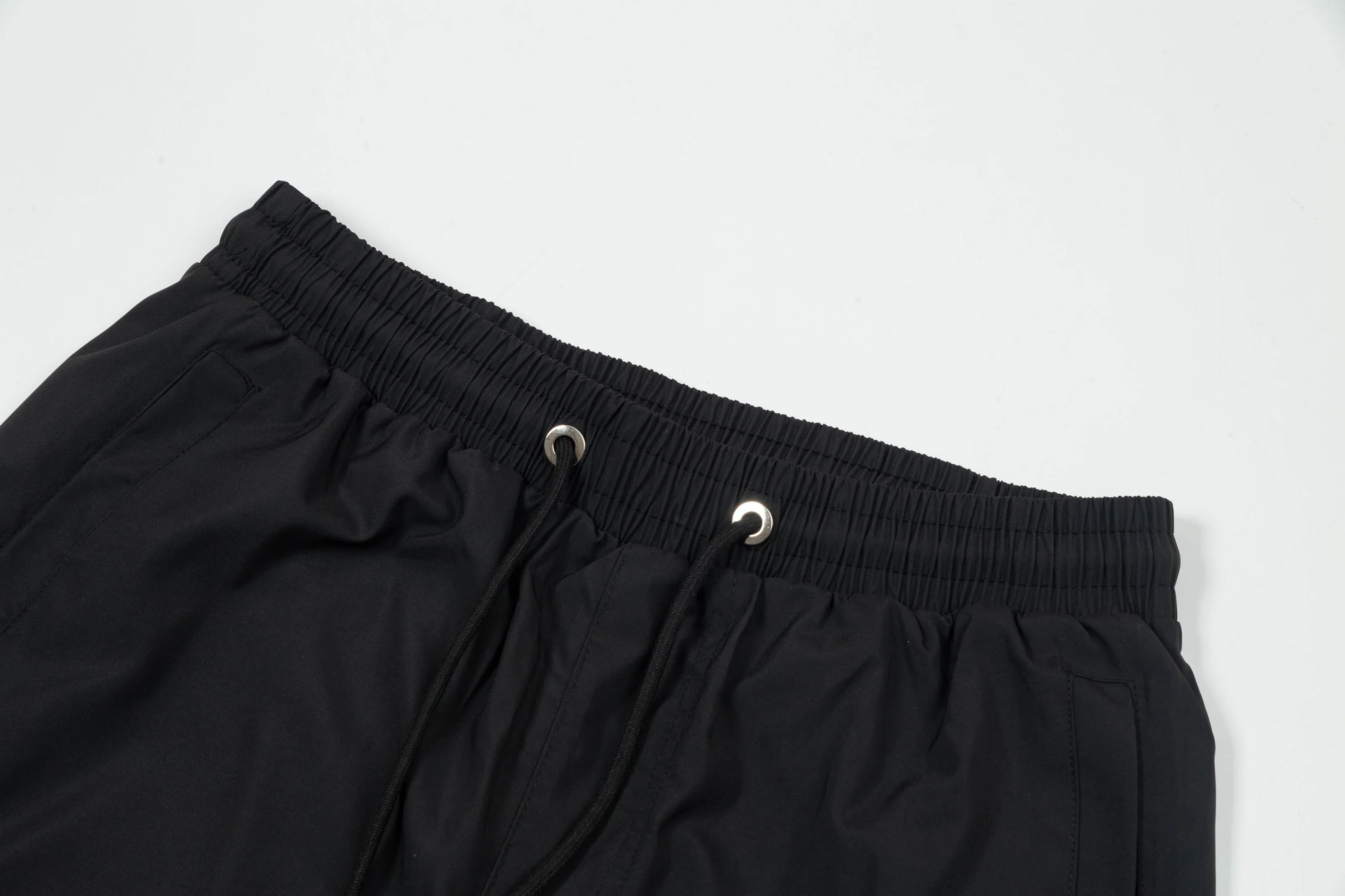 【LOEWE  公式旗艦店】ロエベ ショートパンツご好評に付き再入荷！250227