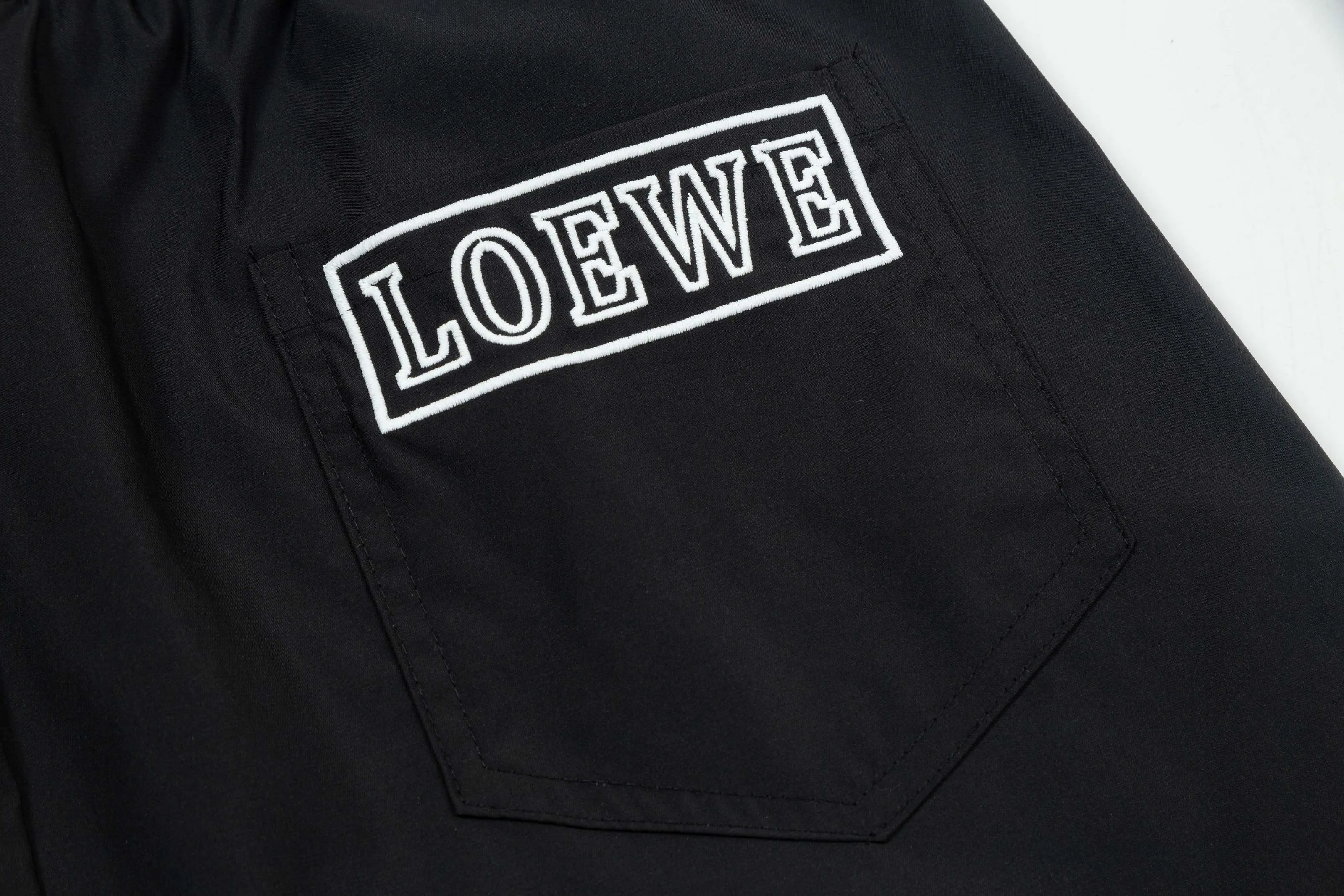 【LOEWE  公式旗艦店】ロエベ ショートパンツご好評に付き再入荷！250227