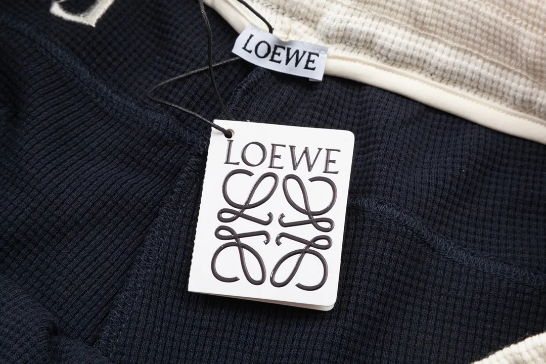 【LOEWE 公式旗艦店】ロエベ  ショートパンツご好評に付き再入荷 240717