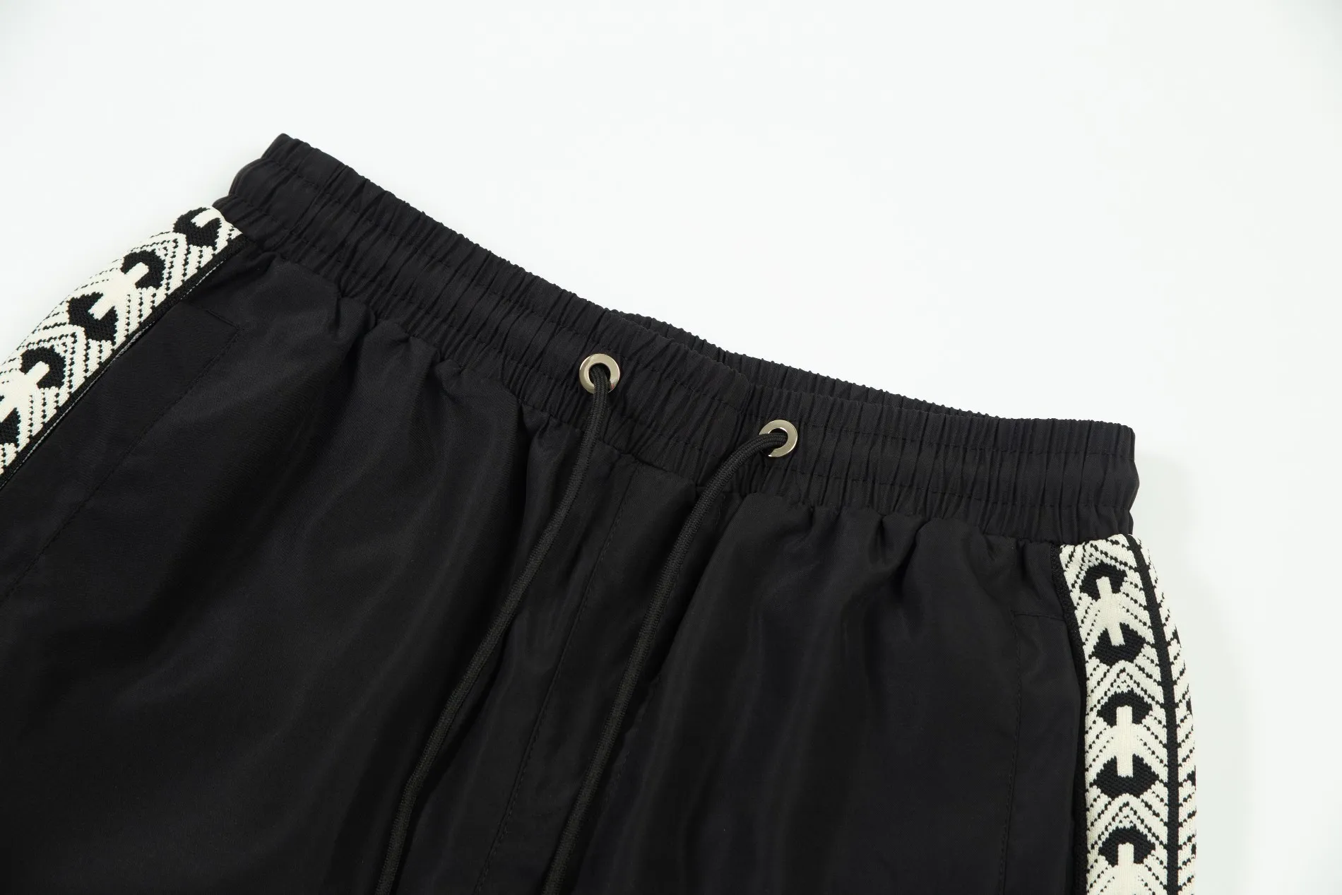 【LOEWE  公式旗艦店】ロエベ   ショートパンツ  ご好評に付き再入荷！