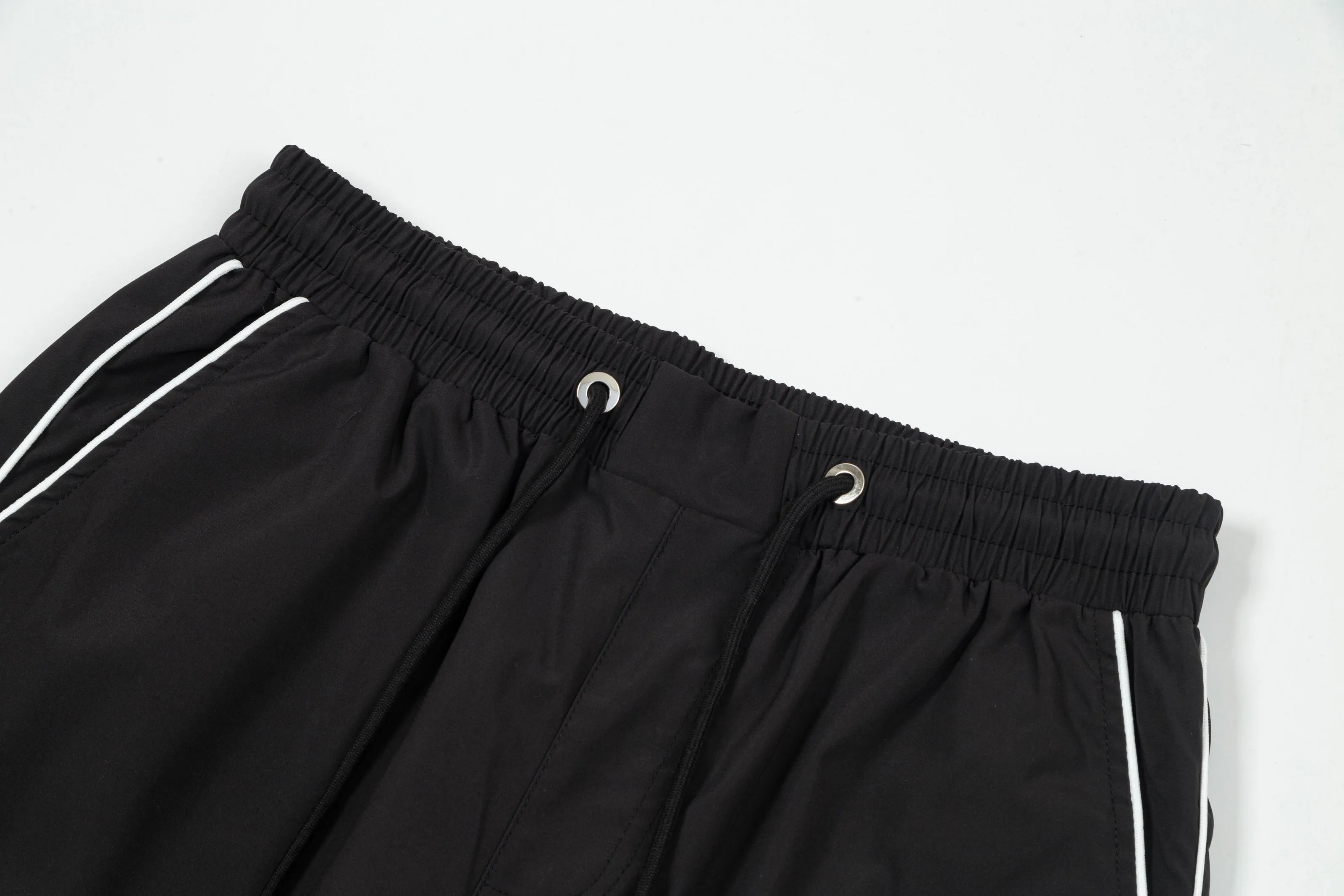 【BALENCIAGA  公式旗艦店】バレンシアガ   ショートパンツご好評に付き再入荷！250227