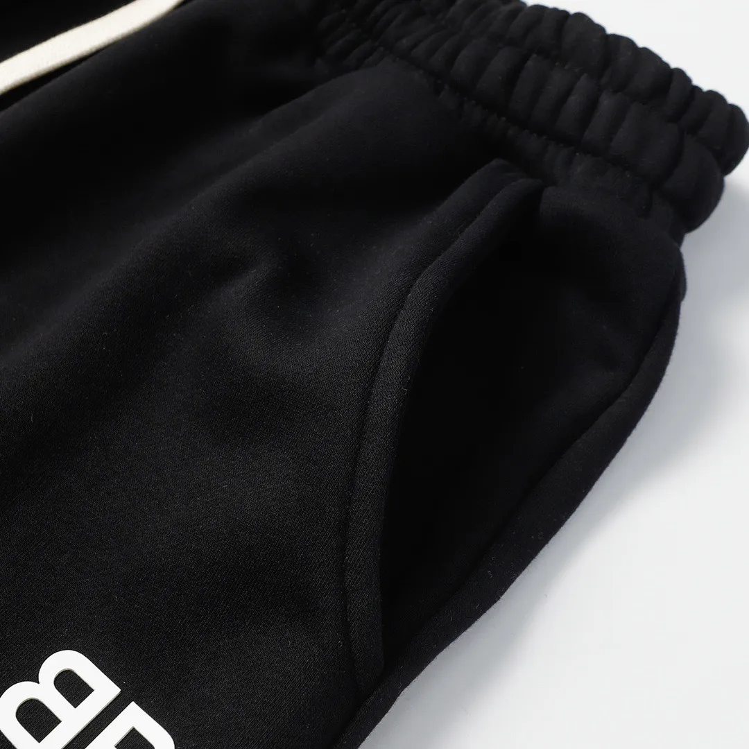 【BALENCIAGA  公式旗艦店】バレンシアガ  ショートパンツご好評に付き再入荷 240717