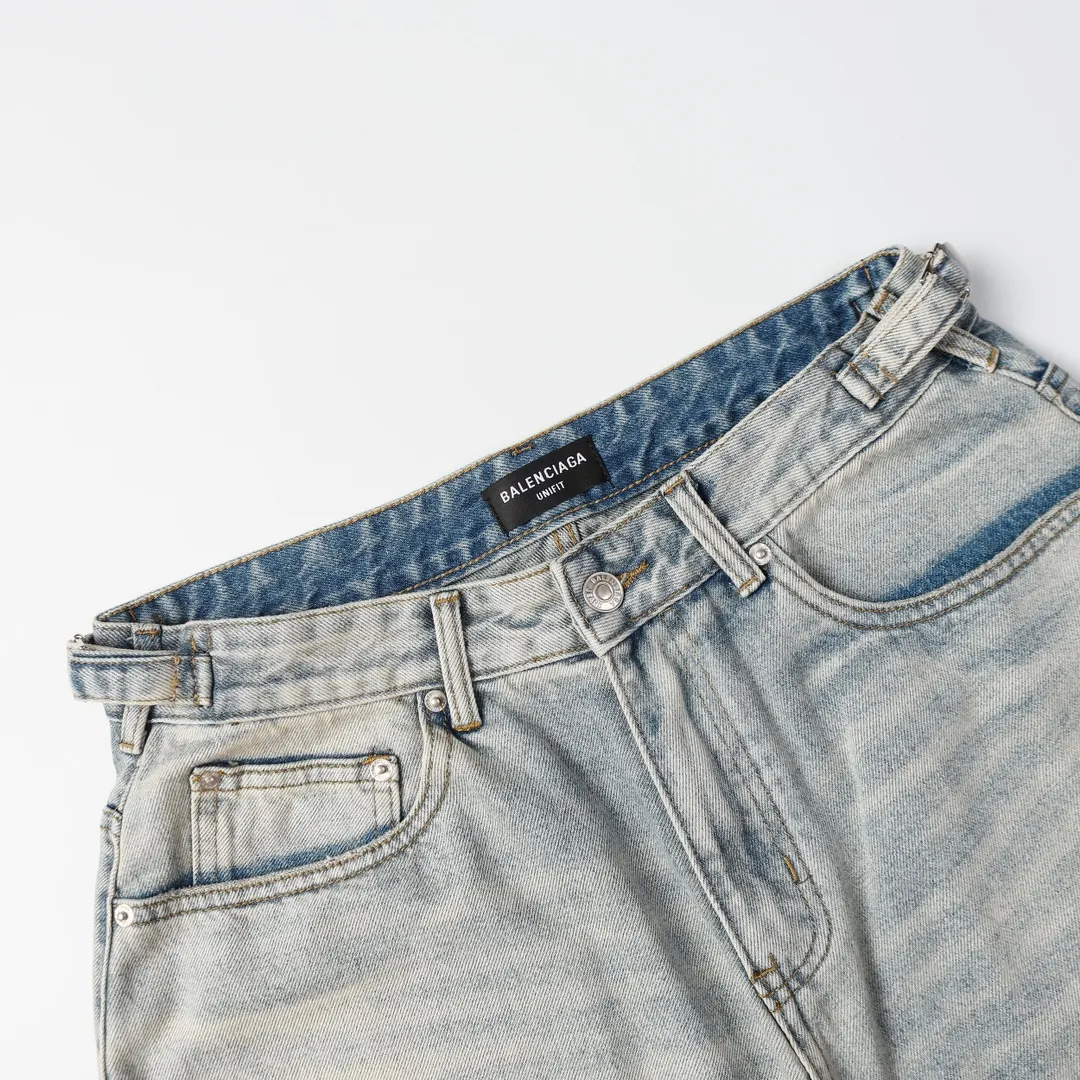 【BALENCIAGA  公式旗艦店】バレンシアガ  ショートパンツご好評に付き再入荷 240717