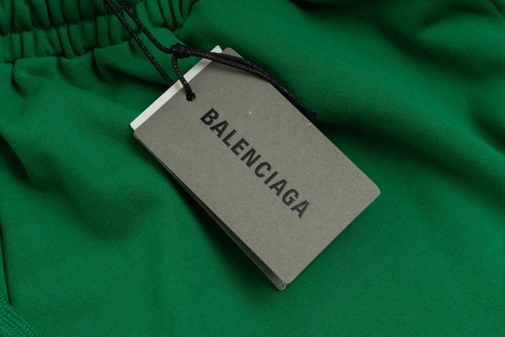 【BALENCIAGA  公式旗艦店】バレンシアガ   ショートパンツ  ご好評に付き再入荷！