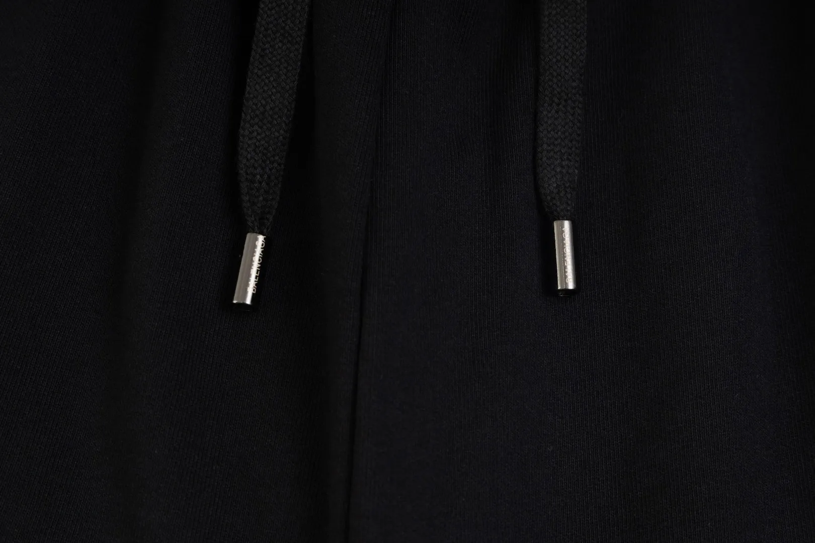 【BALENCIAGA  公式旗艦店】バレンシアガ   ショートパンツ  ご好評に付き再入荷！