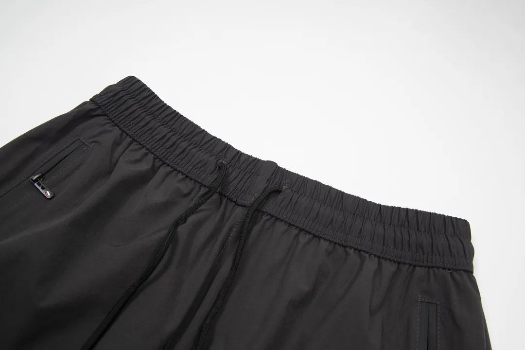 【BALENCIAGA  公式旗艦店】バレンシアガ   ショートパンツ  ご好評に付き再入荷！