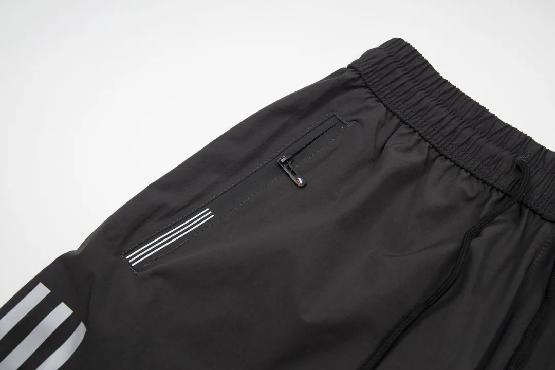 【BALENCIAGA  公式旗艦店】バレンシアガ   ショートパンツ  ご好評に付き再入荷！