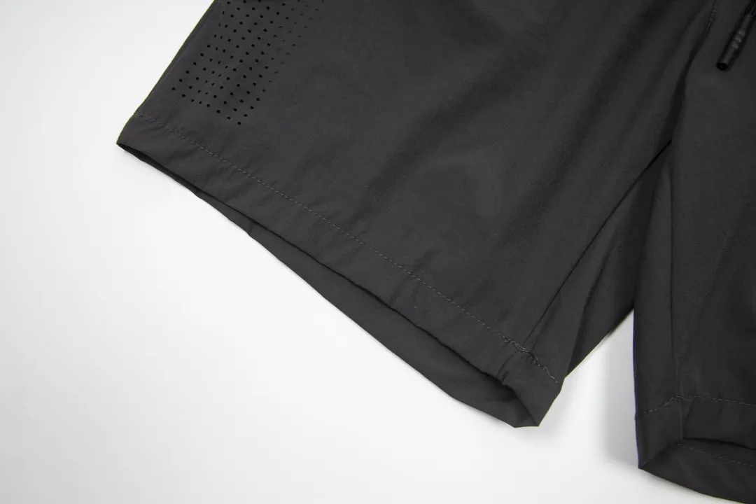 【BALENCIAGA  公式旗艦店】バレンシアガ   ショートパンツ  ご好評に付き再入荷！
