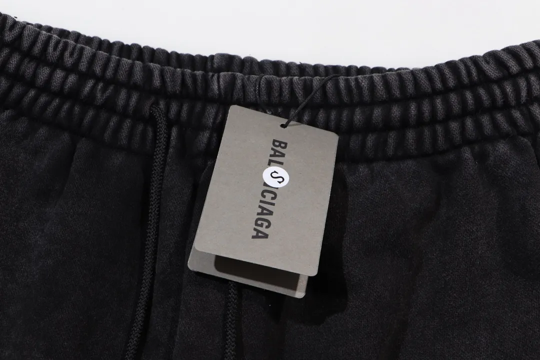 【BALENCIAGA  公式旗艦店】バレンシアガ   ショートパンツ  ご好評に付き再入荷！