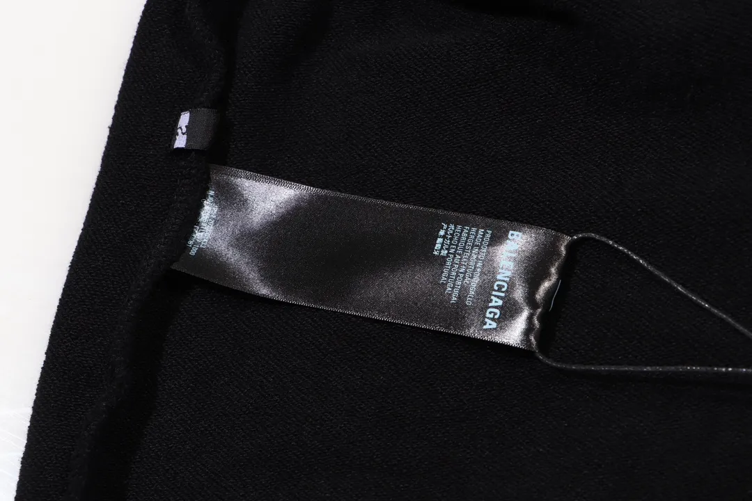 【BALENCIAGA  公式旗艦店】バレンシアガ   ショートパンツ  ご好評に付き再入荷！