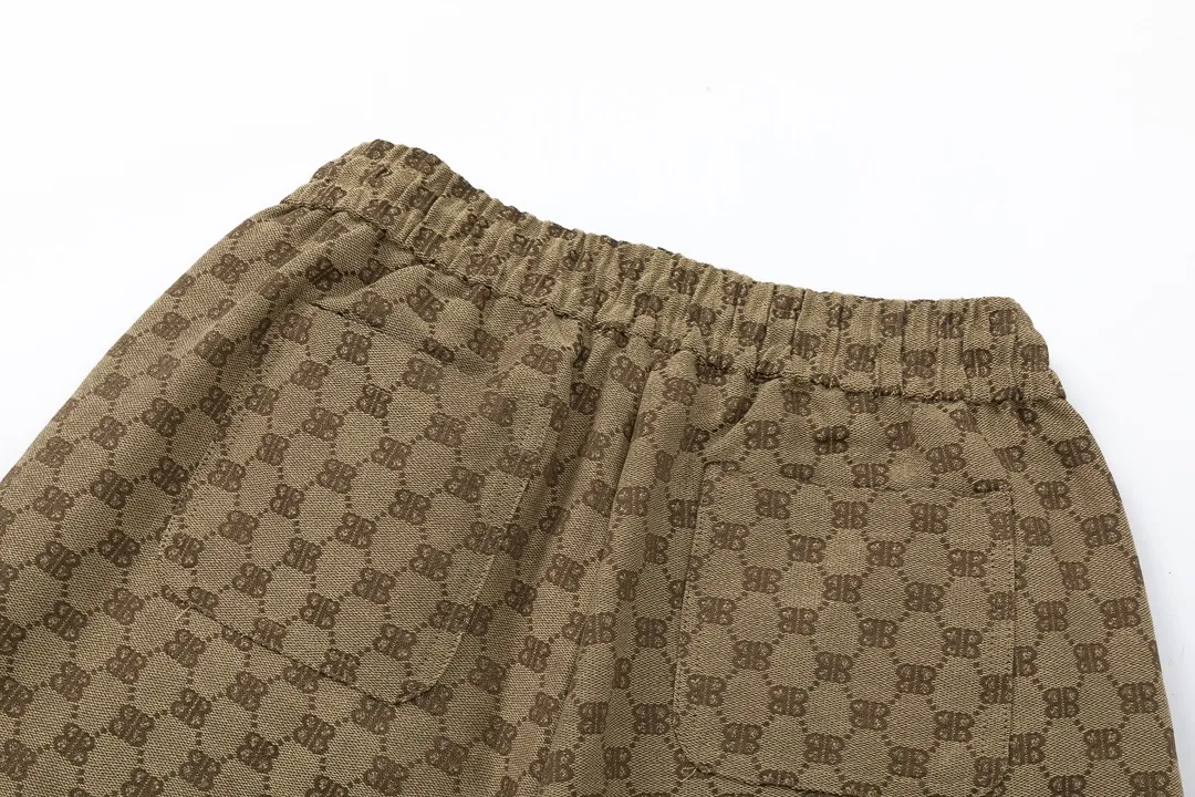 【BALENCIAGA  公式旗艦店】バレンシアガ    ショートパンツ  ご好評に付き再入荷！