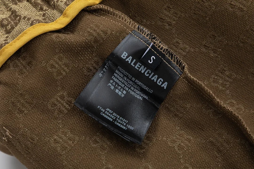 【BALENCIAGA  公式旗艦店】バレンシアガ    ショートパンツ  ご好評に付き再入荷！