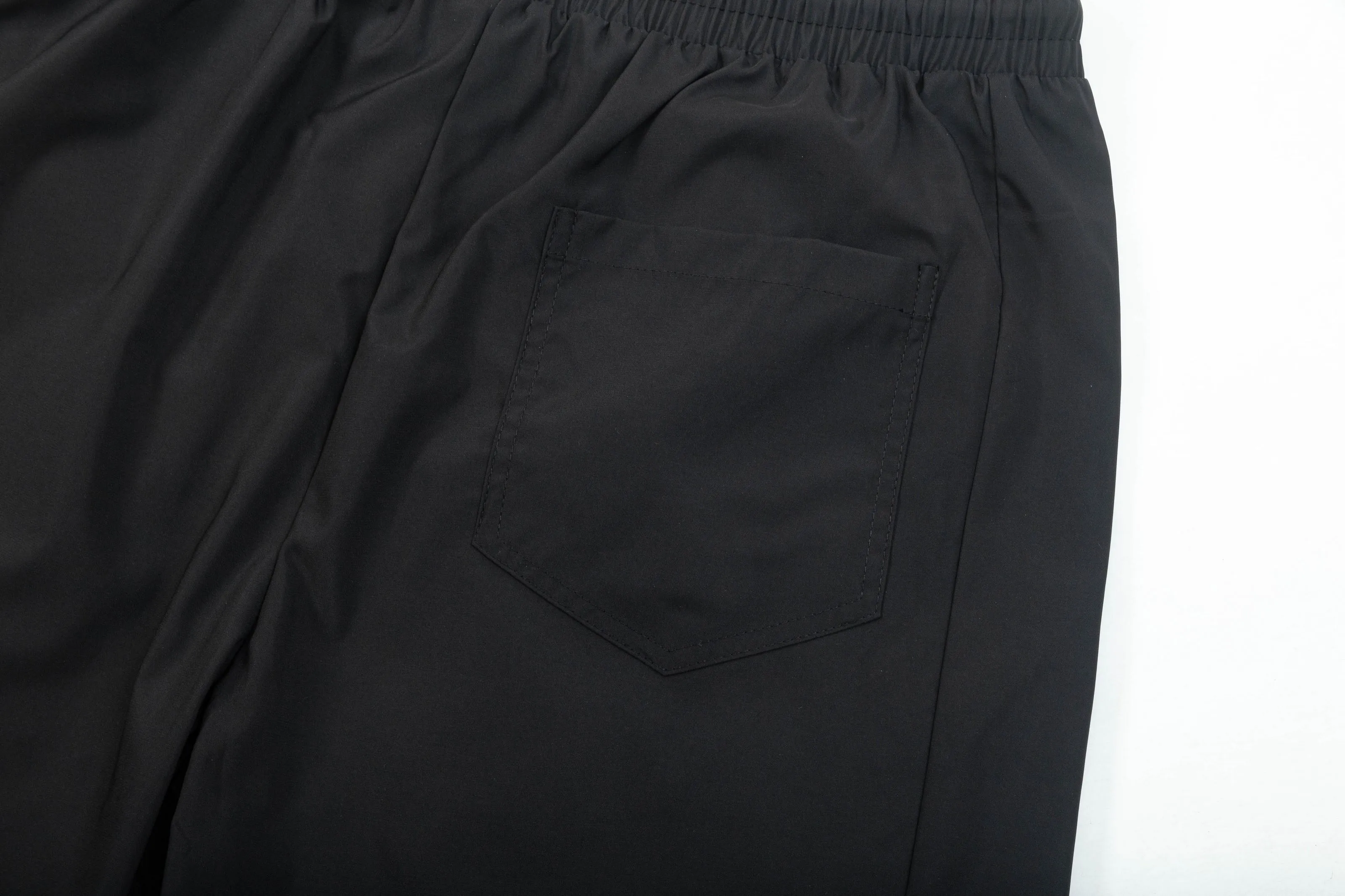【MONCLER  公式旗艦店】モンクレール   ショートパンツご好評に付き再入荷！250225