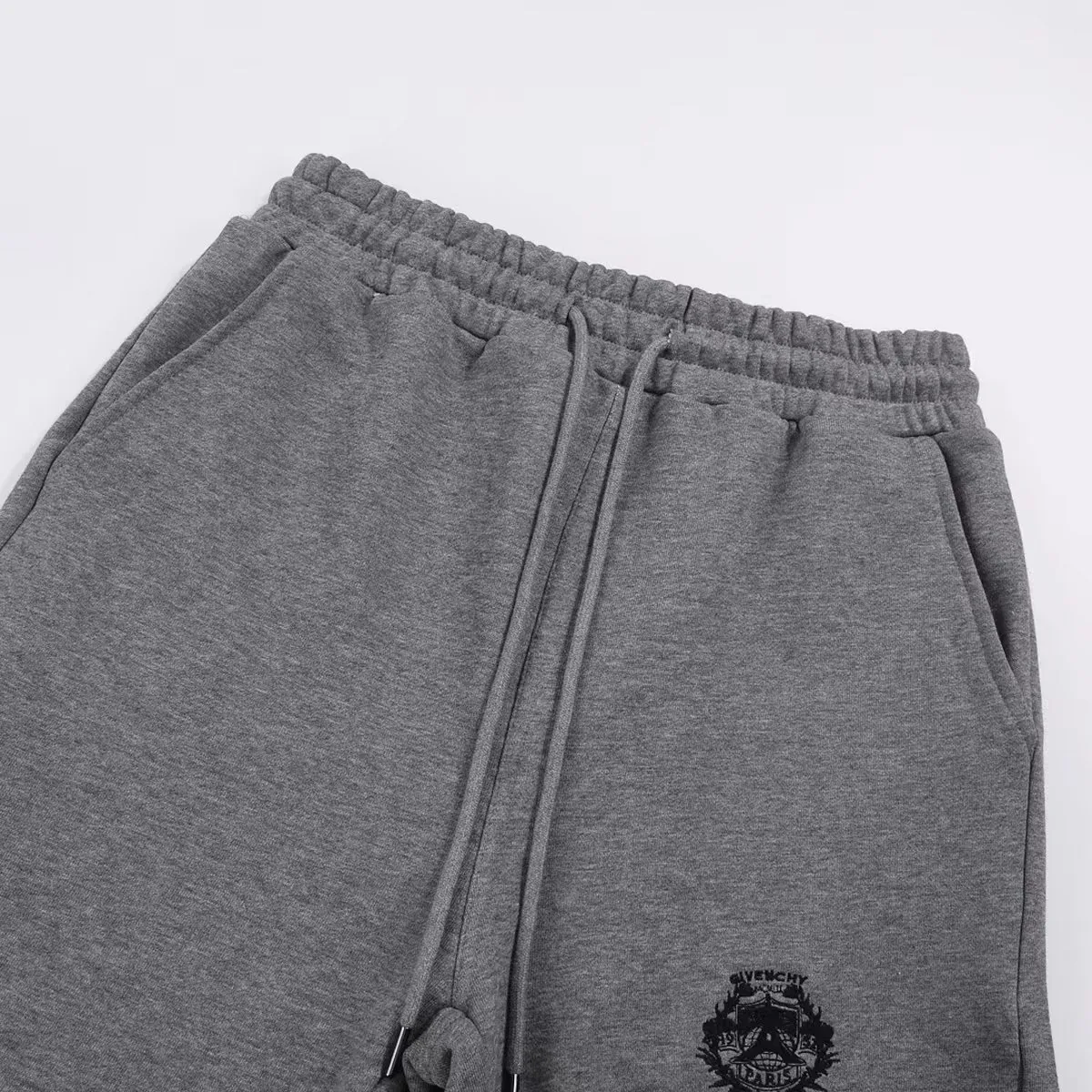 【GIVENCHY  公式旗艦店】ジバンシー    ショートパンツ  ご好評に付き再入荷！