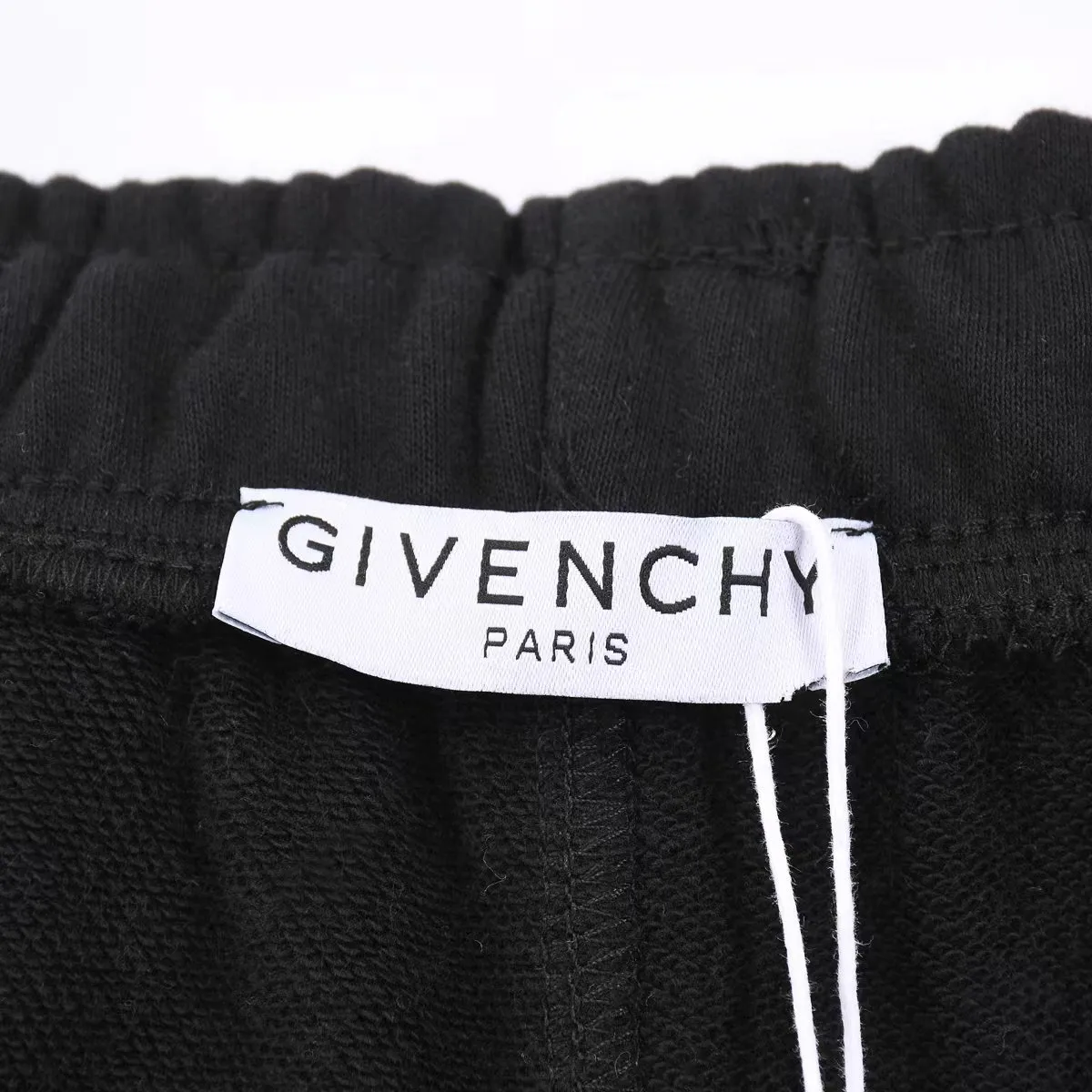 【GIVENCHY   公式旗艦店】ジバンシー    ショートパンツ  ご好評に付き再入荷！