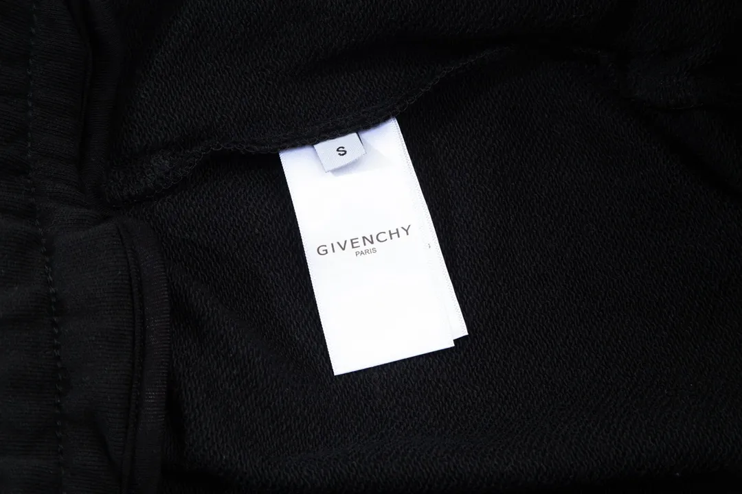 【GIVENCHY 公式旗艦店】ジバンシー   ショートパンツご好評に付き再入荷！