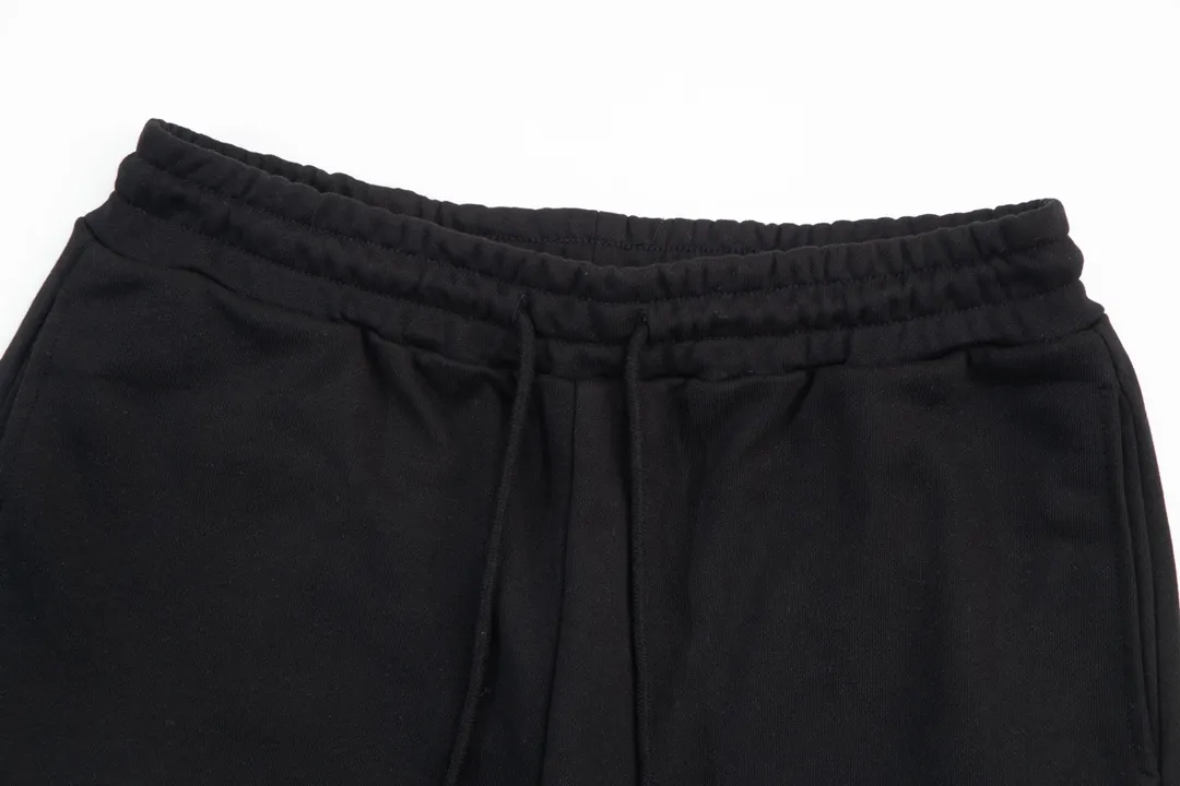 【GIVENCHY 公式旗艦店】ジバンシー   ショートパンツご好評に付き再入荷！