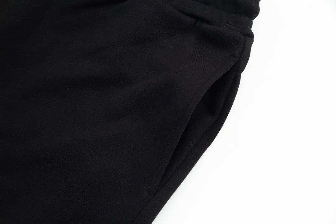 【GIVENCHY 公式旗艦店】ジバンシー   ショートパンツご好評に付き再入荷！