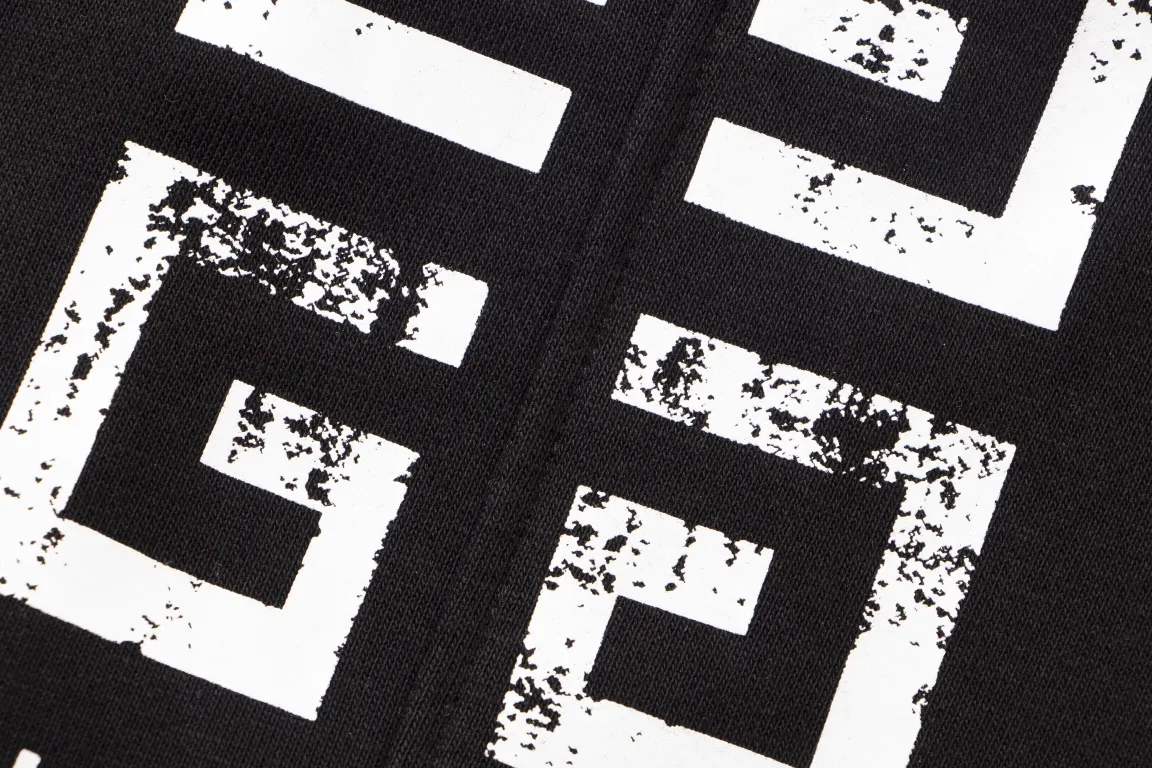 【GIVENCHY 公式旗艦店】ジバンシー   ショートパンツご好評に付き再入荷！