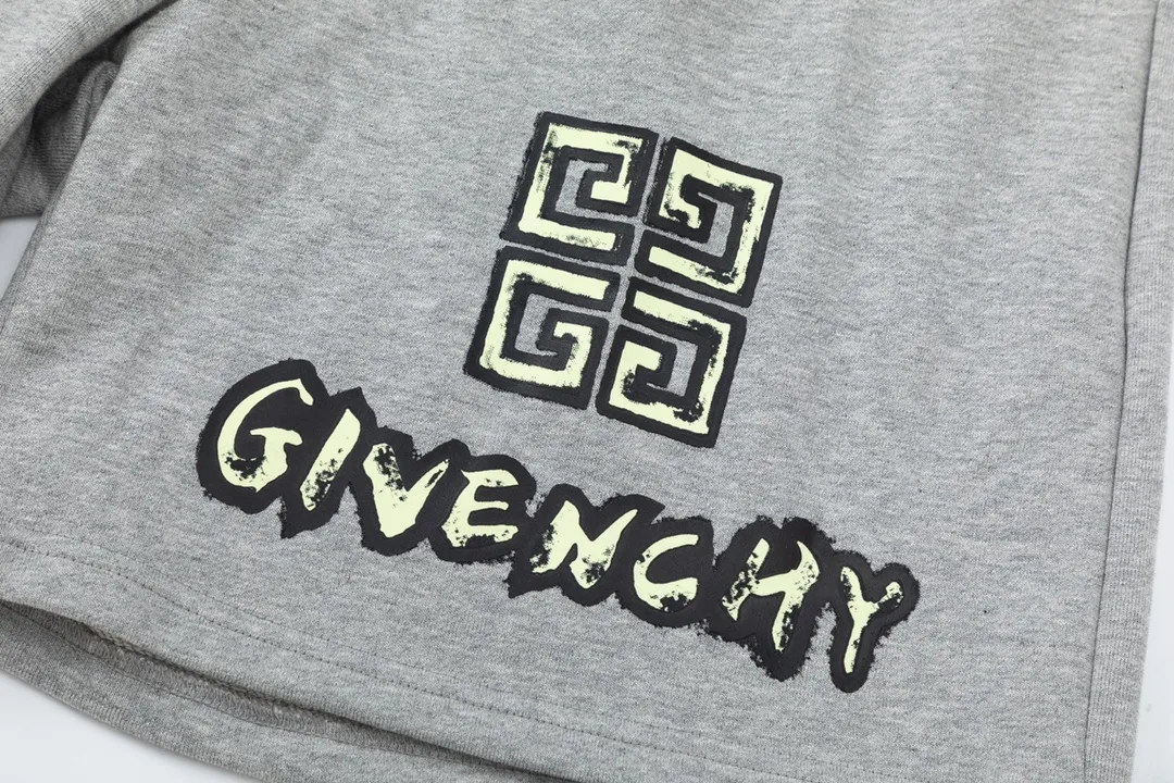 【GIVENCHY 公式旗艦店】ジバンシー   ショートパンツご好評に付き再入荷！
