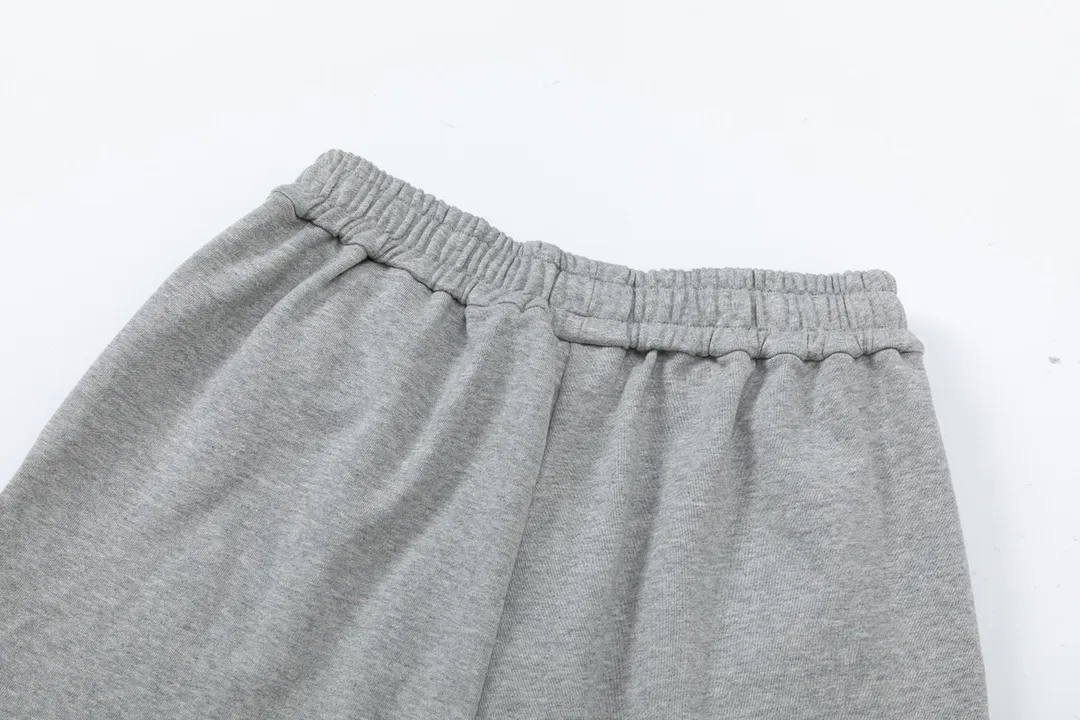 【GIVENCHY 公式旗艦店】ジバンシー   ショートパンツご好評に付き再入荷！