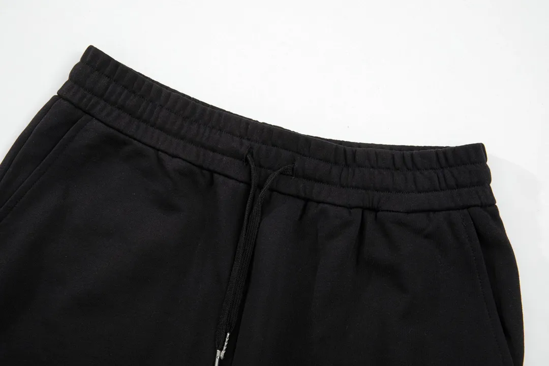 【GIVENCHY  公式旗艦店】 ジバンシー  ショートパンツ  ご好評に付き再入荷！