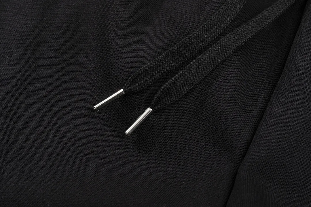 【GIVENCHY  公式旗艦店】 ジバンシー  ショートパンツ  ご好評に付き再入荷！