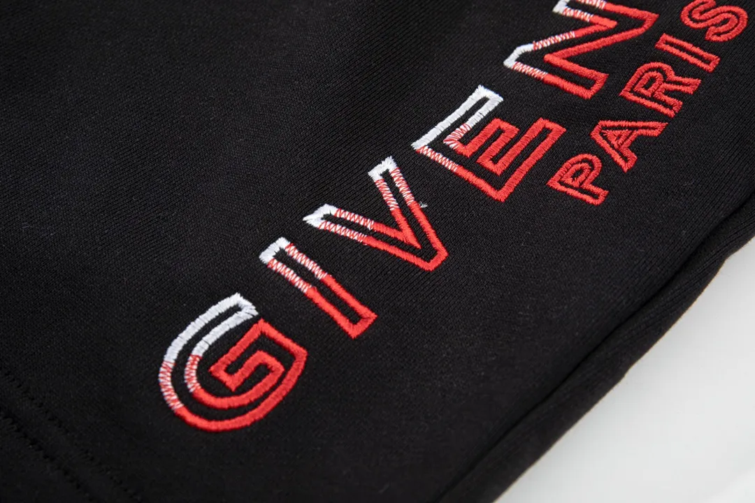 【GIVENCHY  公式旗艦店】 ジバンシー  ショートパンツ  ご好評に付き再入荷！